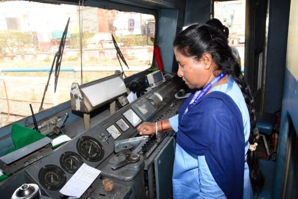dcfa37d34b991b3b2a4ea7b6893ec2a517808185308521094 original